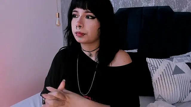 Ivi_jones_ webcam