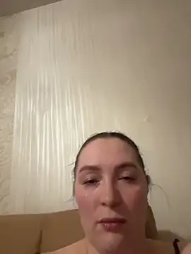 LoraineMiles webcam