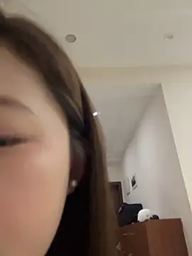 Little_887 webcam