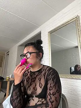 sarita_hos webcam