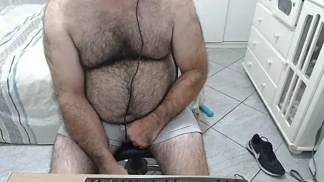 MysterBearMG webcam