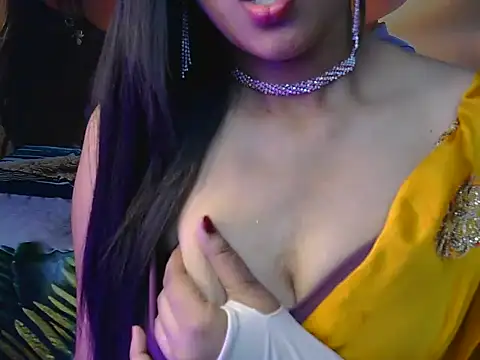 its-samyara (F teen) - Boobs show 😚🫣