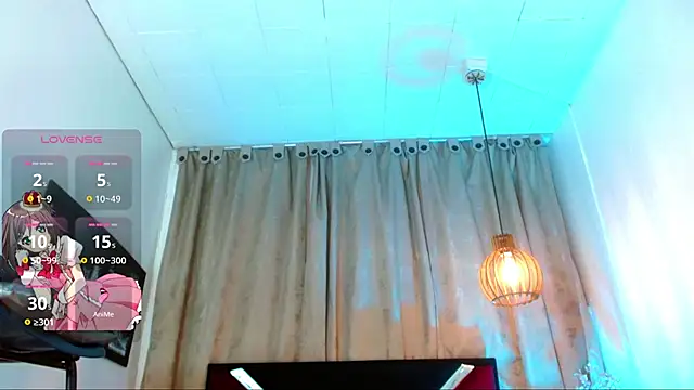 katha_Crawford webcam