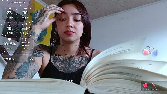 ZoeBakers_ webcam