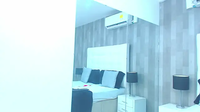 LeahMillerr webcam