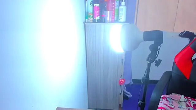 Luna_Analya webcam