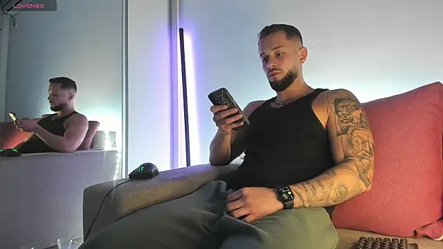 nicholasX1 webcam