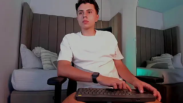 liam_salvatoree webcam