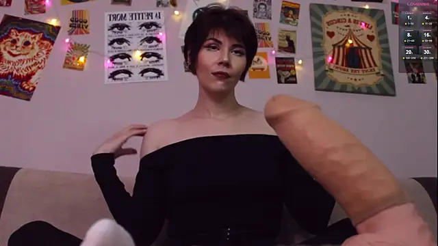 Luna_Blake