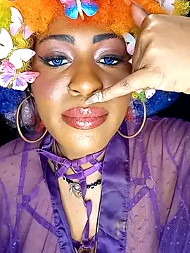 AmazonianMistress webcam