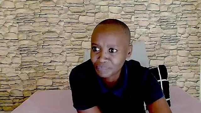 EbonyOlive69 webcam