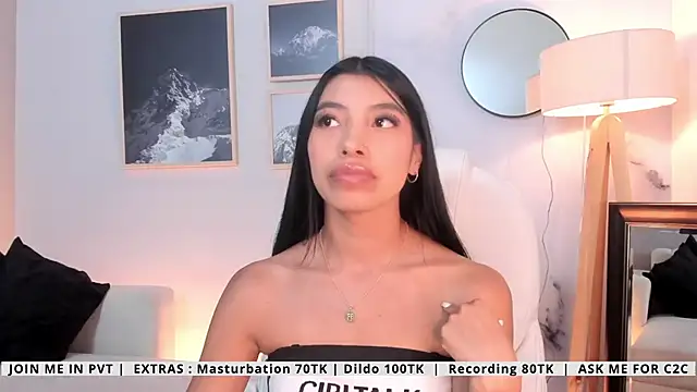 Tiffany_Low webcam