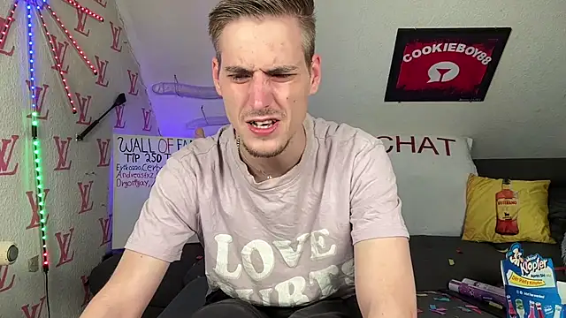 Cookieboy88 live sex cam