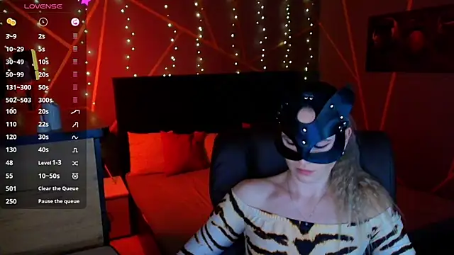 HotWildCat webcam