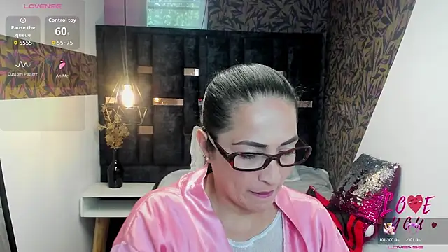 KatteMilf webcam
