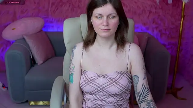 tinamelt (F milf) - spank my ass 5 times))))