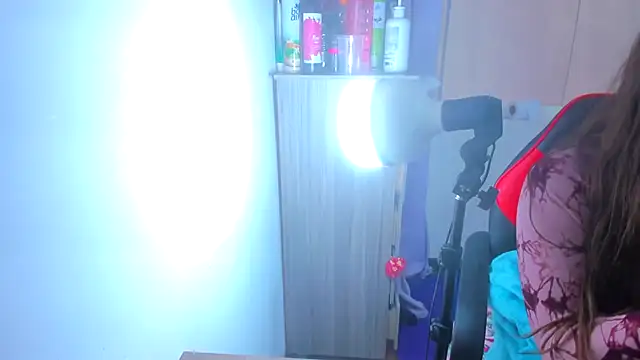 Luna_Analya webcam