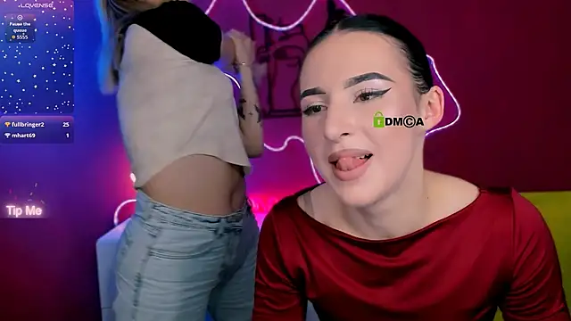 mila_glow1 webcam