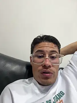 tavohot_ (M young) - Support for my next payment on Stripchat