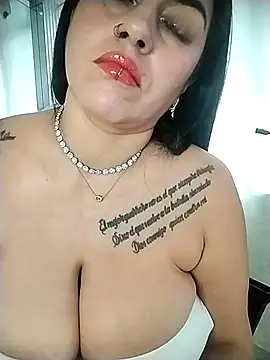 chelaqueen_ webcam