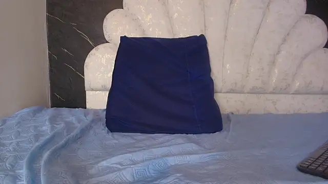 kissme_luna webcam