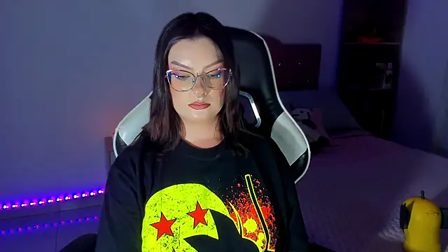OphelianaRose33 webcam