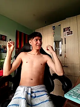 heyy_noah11 webcam
