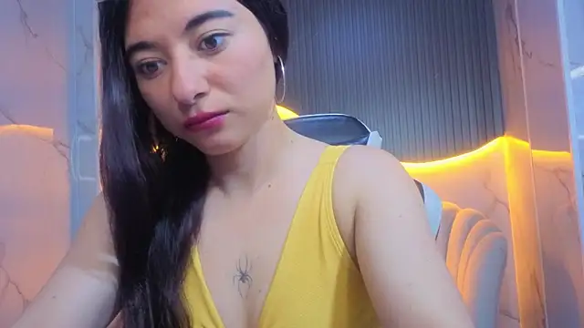 Erika_Suarez_b webcam