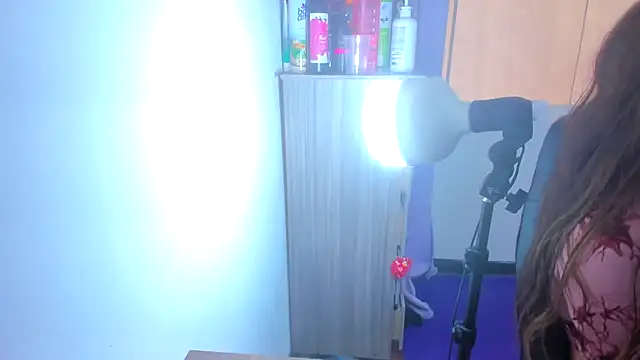 Luna_Analya webcam