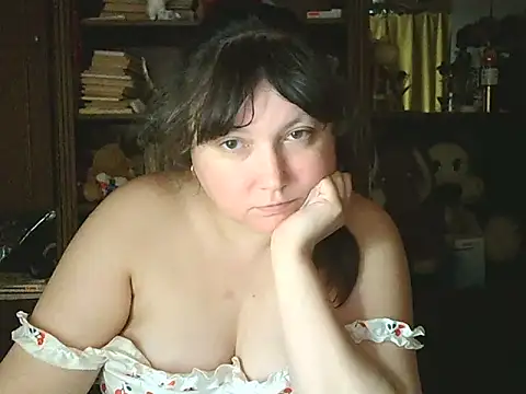 CarrieQPeach webcam