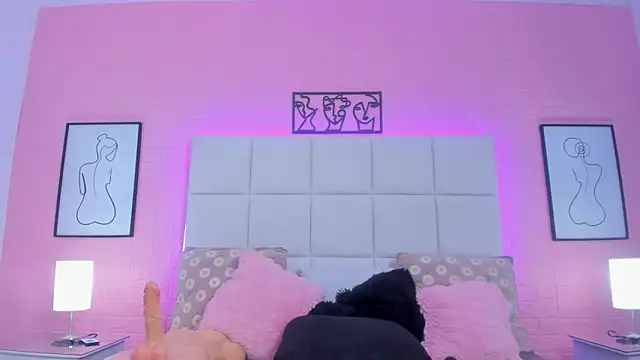 charlotte_kisss webcam