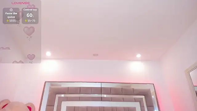 Nicolle_foxy webcam