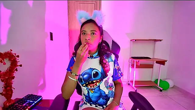 Ellie_Cute7 webcam