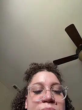 QueenNuttCollector webcam