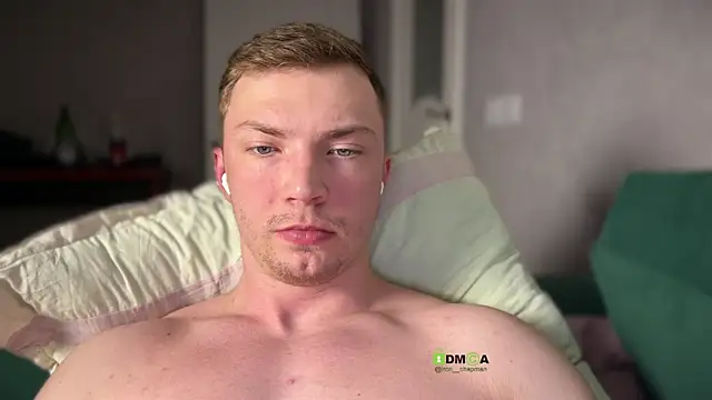 iron__chap webcam