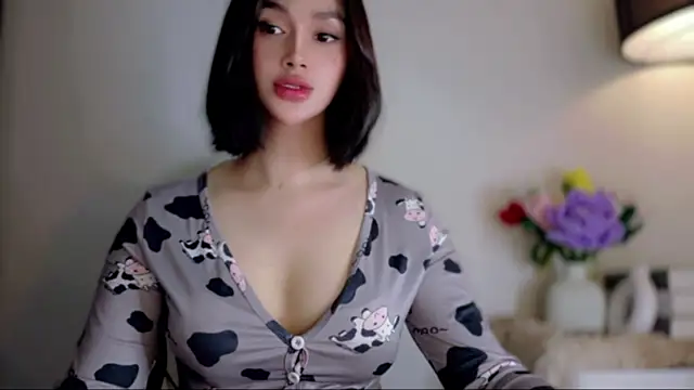 Anna_HollyDoll webcam