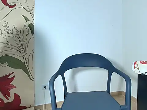 Laura_Cramz webcam