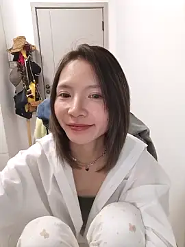 美女NingMengdan在线直播