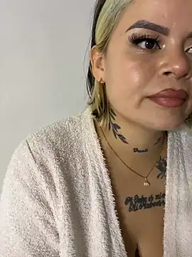 _cutegirls_ - _CuteGirls_'s free webcam - UK Sex Cams