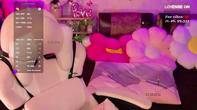 KissSweetPeach webcam
