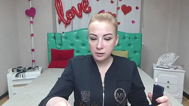 ElizabethSho webcam