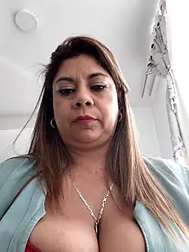 Laura-Hernandez webcam