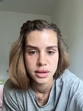  EmiliaCatalina chat room