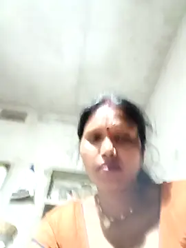 Cm_pooja webcam