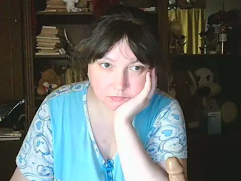 CarrieQPeach webcam