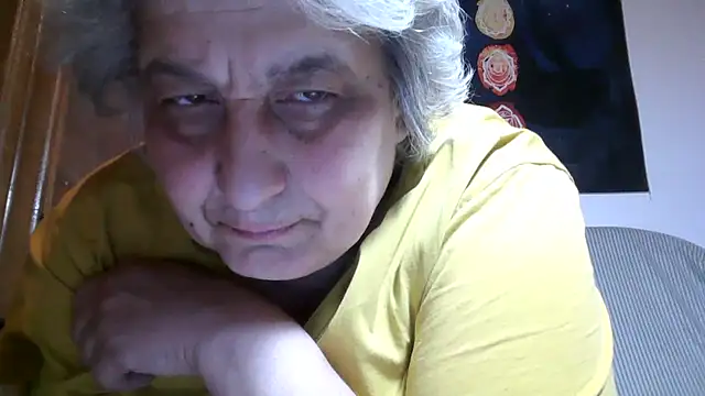 ExquisiteMature webcam
