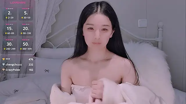 美女BingLin-在线直播