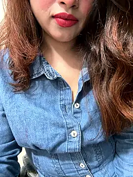 riya_sharma11 webcam