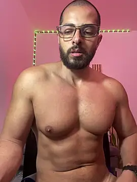 magnumchris - Magnumchris's free webcam - UK Sex Cams