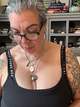 dieseldame1313 webcam